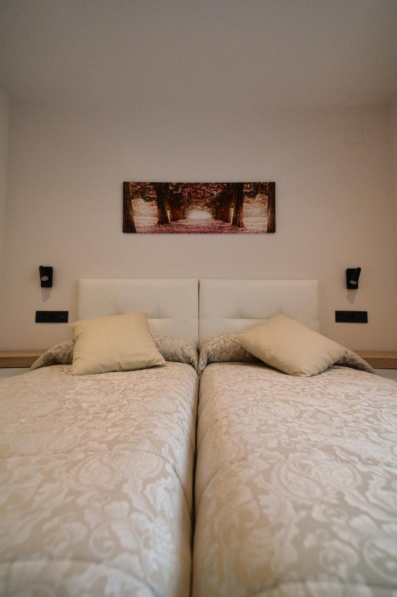 Apartamentos Fuente La Pipa Avín Exteriér fotografie